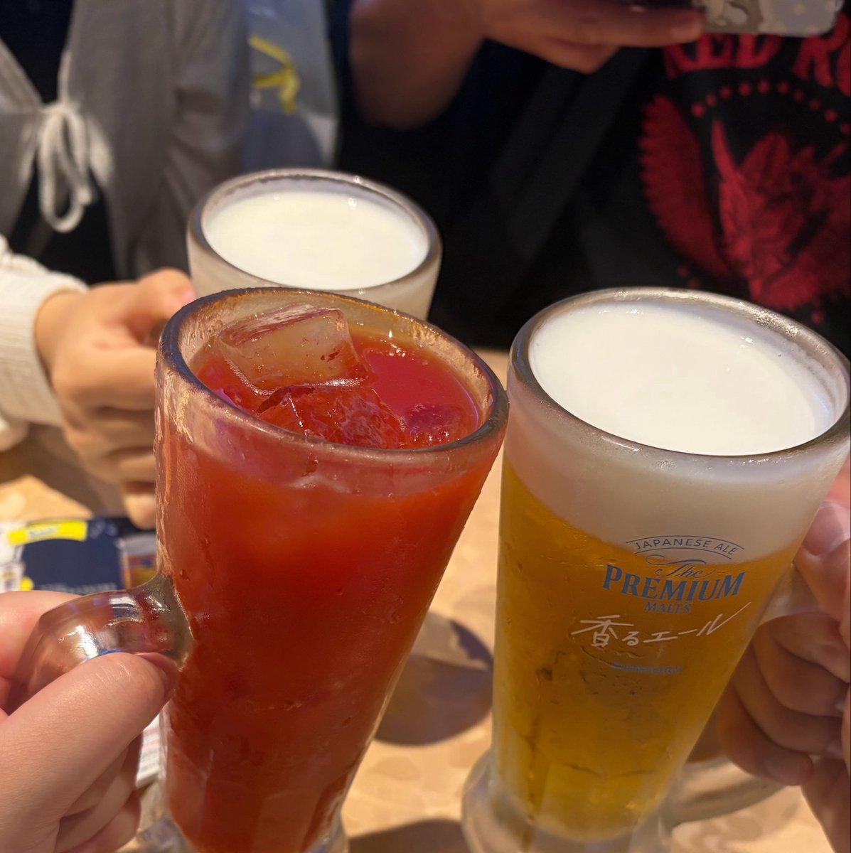 urusaizama_s's tweet photo. 2年ぶりのなたおぢはかみとした！🍺∩(´^ヮ^｀)∩🍺 https://t.co/etbYQG5aQ7