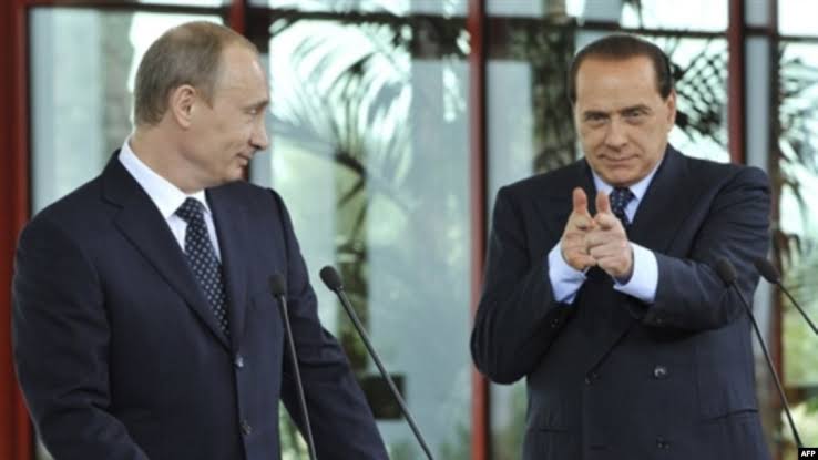 SalvinIlVerme's tweet photo. PedoLesbo Killer #MarinaBerlusconi brayed today "My father (Mafioso, Pedophile, Nazi, MassMurderer) #SilvioBerlusconi always sought dialogue w everyone." Let's ask #Falcone #Borsellino #ImaneFadil + the 10,000 other people whom #Berlusconi's hitmen had killed bout it (#Garlasco)! https://t.co/QigUO0MKuR