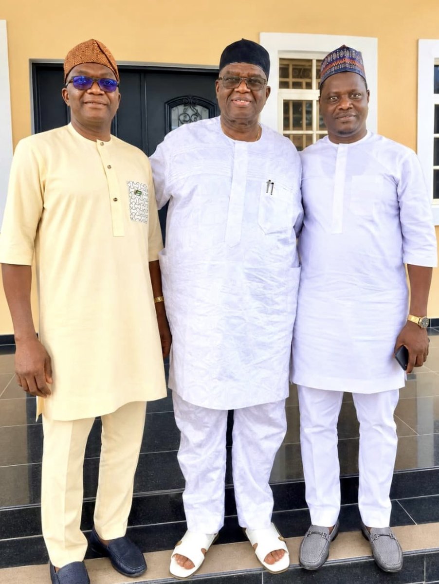 Galafi_27's tweet photo. Fridays are always sessions of mutual respects, relationship &amp; interactions among different people,but same goal. And the goal is~~ @atiku 

 At residence of Atiku with Dist. Sen. Ehigei Ozamera. A long time ally of Atiku &amp; Senior Advisory member, ADC Presidential campaign 2027. https://t.co/S03mmCEKvU