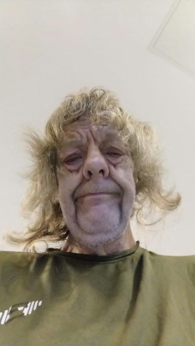 BobCharles99's tweet photo. Looking bored 😔 I need someone honest and genuine to be in relationship now I'm so single and feeling shameless having not married yet https://t.co/Lirht6P2S5