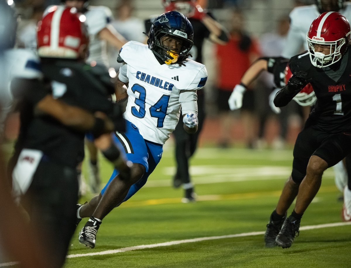 yesanothertweet's tweet photo. A few frames from last night's game between @chandler_wolves visiting @FootballBrophy. The Broncos held their own for three quarters but the Wolves then took control for the victory. #azpreps #azprepfootball #highschoolfootball
@JUSTCHILLY @gridironarizona https://t.co/t3l3xKQHqu