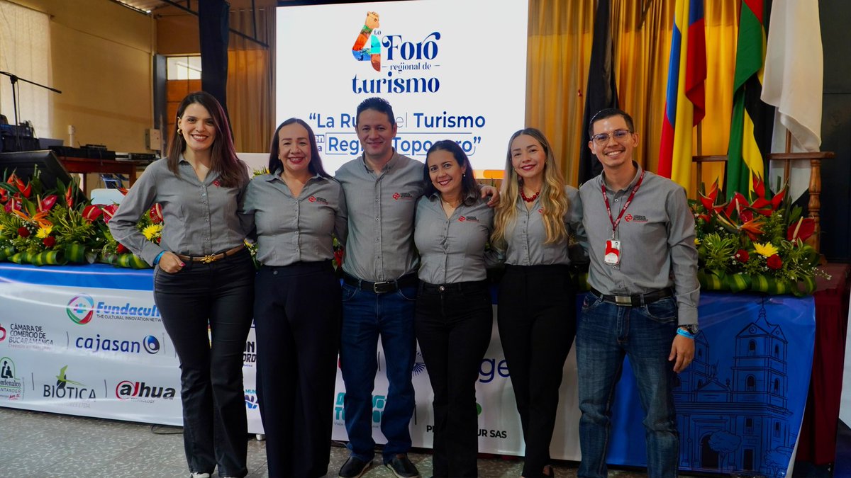 CCBucaramanga's tweet photo. #AEstaHora | Con el acto de instalación damos apertura oficial al 4to Foro Regional de Turismo en #Zapatoca. 🇨🇴 Anyella Patricia Fuentes, Directora de Regionalización de la @CCBucaramanga, participa junto a @FundaCULTA, @ISAGEN y @GobdeSantander, entre otros aliados, como organizadores de este espacio para "La ruta del turismo en la Región Topocoro". 🧭