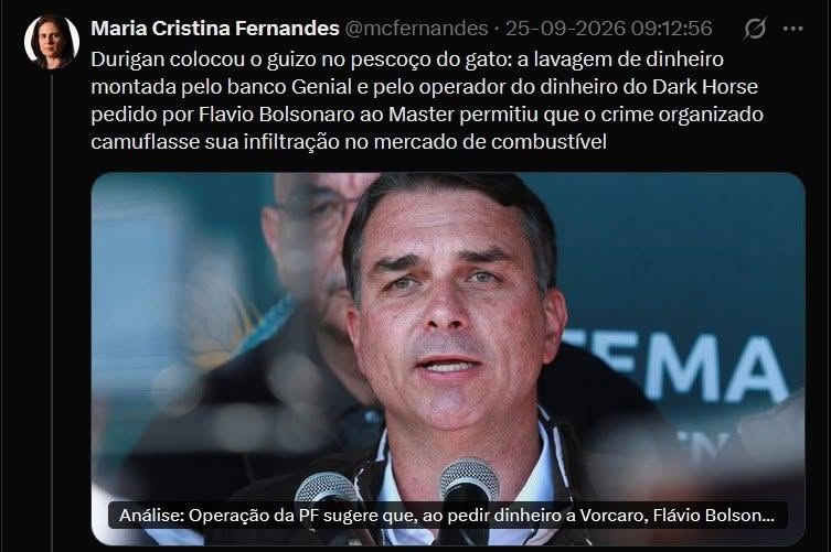 LucmanEdge's tweet photo. A PATIFARIA DA GLOBO TÁ ON.

Esta publicação extrapola o que as investigações demonstraram.

Há uma conexão documentada: Vorcaro orientou que aportes destinados ao Dark Horse fossem feitos “via Entre”, e a Entre Investimentos aparece na rota financeira do financiamento do filme.

Separadamente, a Operação Crédito Oculto investiga estruturas usadas para lavagem de dinheiro e infiltração do crime organizado no setor de combustíveis. O comunicado oficial da Receita Federal sobre essa operação, porém, não cita Flávio Bolsonaro nem o Dark Horse.

Dario Durigan afirmou que a Entre recebia recursos do Banco Master e do crime organizado e disse que “tudo indica” que a liquidez dessas operações vinha de um mesmo bolso. Essa declaração trata da Entre e dos fluxos financeiros investigados. Ela não demonstra que Flávio Bolsonaro conhecesse a origem criminosa de recursos nem que tenha participado da infiltração do crime organizado no mercado de combustíveis.

A própria investigação do Dark Horse ainda busca esclarecer a origem, o caminho, a destinação e os beneficiários finais dos valores relacionados ao financiamento do filme.

Portanto, transformar a sequência:

Flávio pediu recursos a Vorcaro → Vorcaro utilizou a Entre → a Entre também aparece em uma investigação envolvendo dinheiro do crime organizado

em:

“Flávio Bolsonaro ajudou o crime organizado a se infiltrar no mercado de combustíveis”

é acrescentar justamente o elo que ainda precisa ser demonstrado.

Associação entre pessoas e empresas não substitui a prova de conhecimento, participação ou nexo causal.

FONTES:

Postagem original no X:
https://t.co/zKi67gi2uj

Receita Federal — Operação Crédito Oculto:
https://t.co/OV9vYKUaYe

Agência Brasil — declaração de Dario Durigan sobre a Entre, Banco Master e crime organizado:
https://t.co/OmFIX4EmtY

SBT News — Vorcaro orientou pagamento do Dark Horse “via Entre”:
https://t.co/5JSt1a8E2U

CNN Brasil — investigação sobre a origem e o destino dos recursos relacionados ao Dark Horse:
https://t.co/X8Fm18QOgv
