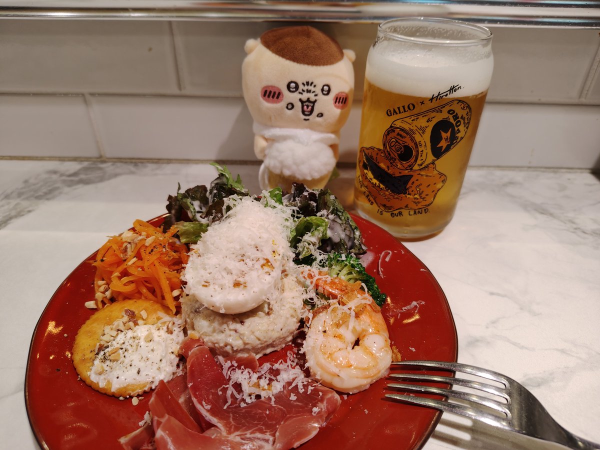 Bear1014Mr's tweet photo. 仕事終わり
今日もバタバタしたケド頑張った
ギャロダイナーでサッポロビールと盛り合わせ
ビール美味いし、1品1品が美味しい
後、このグラス飲みやすい
前から気になってたけど、ほっしいな
楽天で探そう
#パイセンと一緒 https://t.co/7702aKxwlY