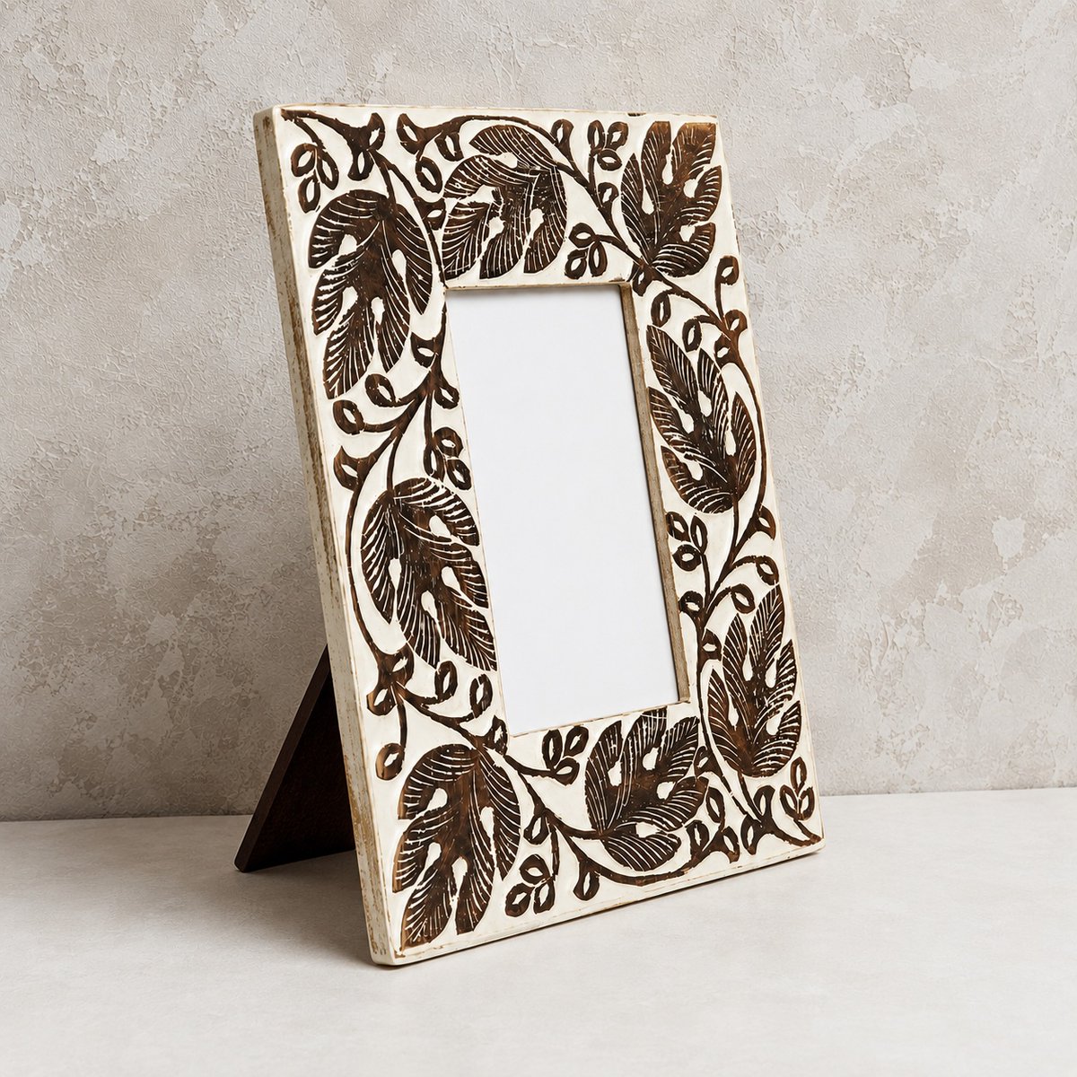 RobbieLakelem's tweet photo. Vintage charm meets timeless elegance with this hand-carved wooden photo frame. Featuring intricate floral details and a refined whitewash finish, it’s perfect for cherished memories, stylish interiors, office décor, and gifting. Size: 10×12 https://t.co/BaTaQa2ohd
