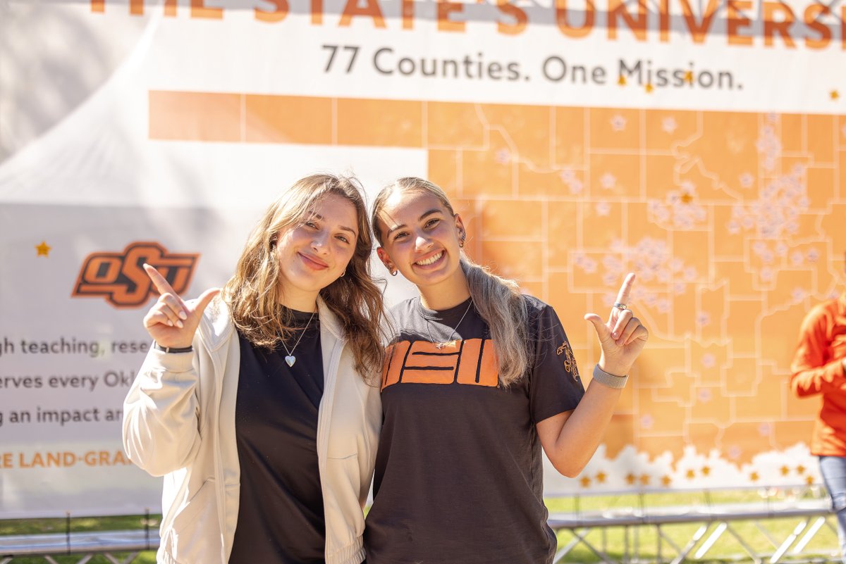 okstate's tweet photo. Serving the state 🤠 🧡 

With land-grant week coming to its end, #okstate students celebrated the university's mission and experienced how OSU is changing the world through teaching, research and extension.

Learn more about the Land-Grant Mission: https://t.co/DoPLgaESyl

#WeAreLandGrant | #TheCodeCalls