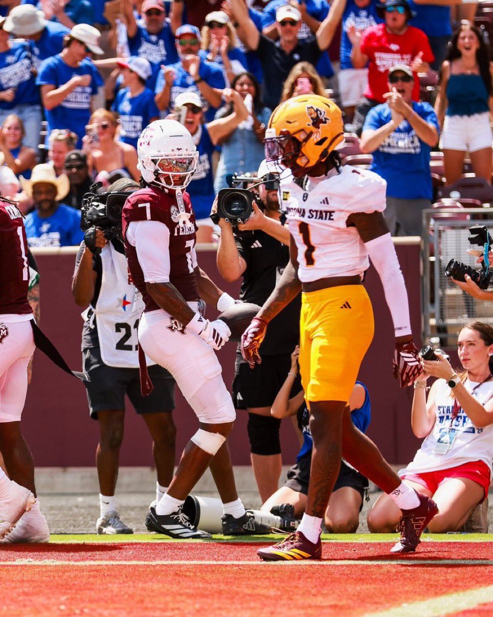 LandynRosow's tweet photo. You know what Friday means! 

Friday Tibits are now out, and we discussed the latest heading into a massive game in Death Valley! 

READ HERE-> https://t.co/GLBSVzq21m https://t.co/ZgonBanCQM
