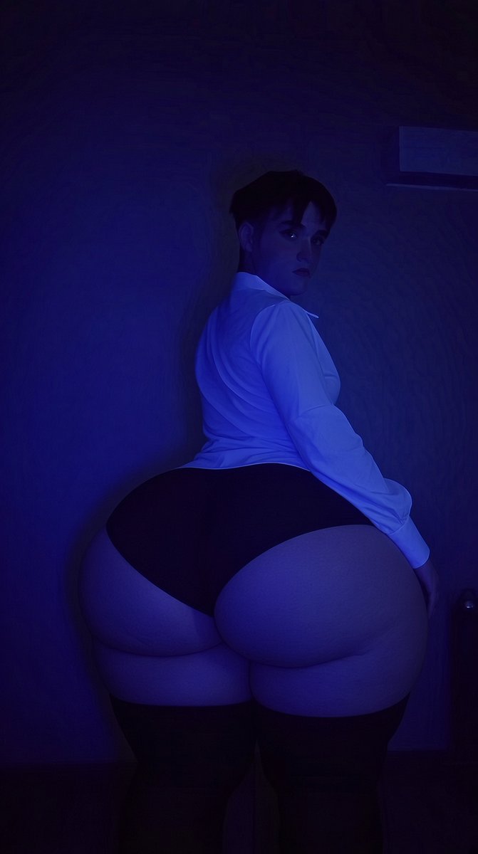 CielInryoku's tweet photo. A little Morph sequence action of my ass getting bigger lmao~ 

(Yes I hate AI but damn can it make people look dummy thicc) https://t.co/1TpvRncAJF