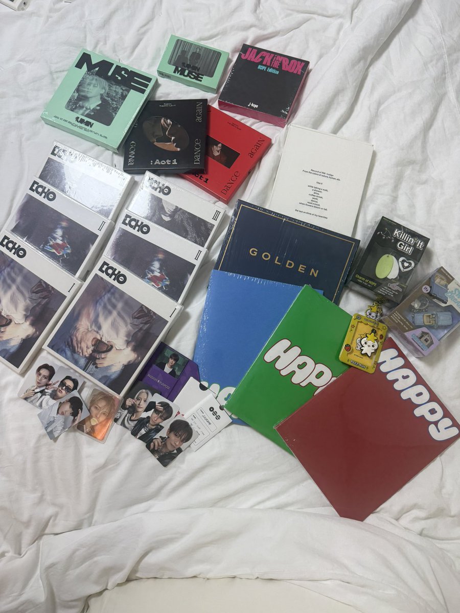 PurpleBlood_cg's tweet photo. Personal order ! 
If you want something from Korea, I can buy it for you as a personal shopper. Don’t hesitate to dm me 🫶

#proxy #kpop #gom https://t.co/76pbeMX9Lz