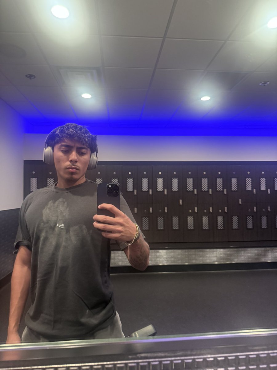 OhItsJayd's tweet photo. Gym days https://t.co/RkWe2yOmDR