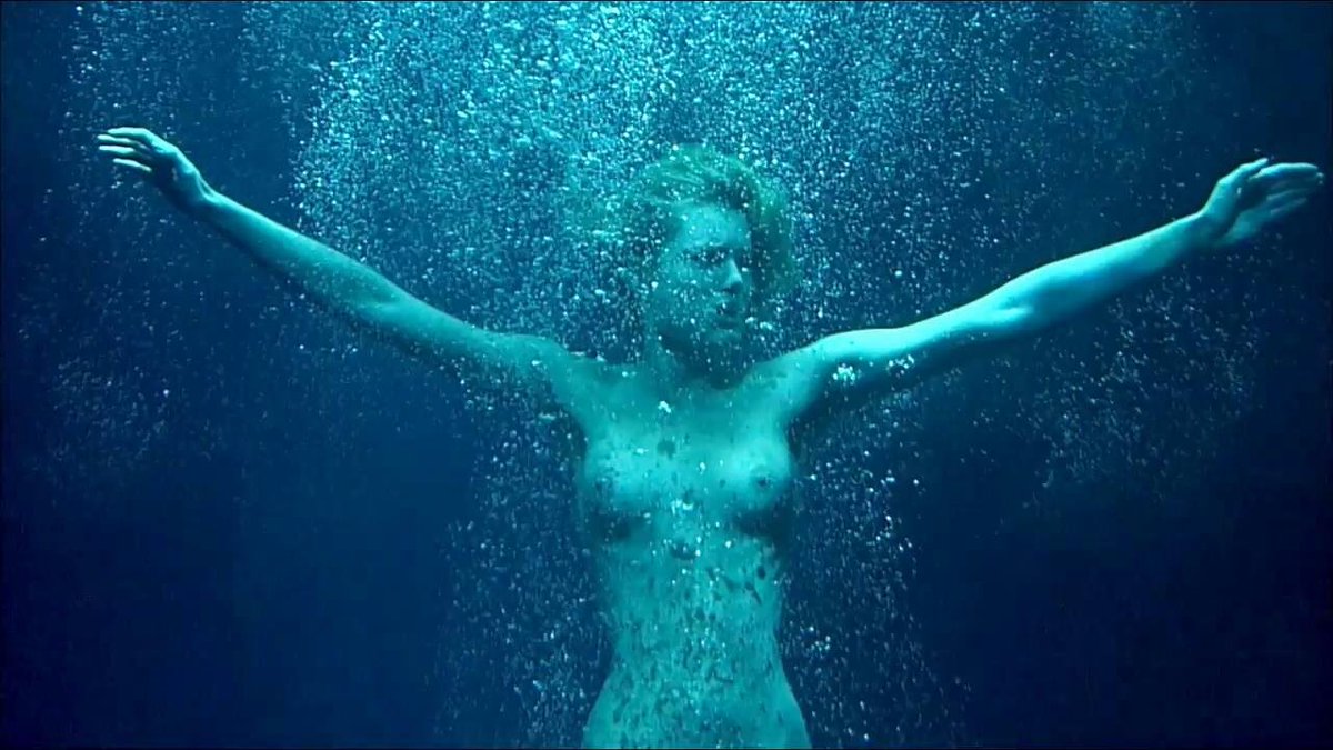 AgeofSmut's tweet photo. #WetScenesPart2 - Day 25 w/ Rebecca Romijn

From: Femme Fatale (2002) 

@Bloodofkirby78 @SavageComics 
@Bygonelust2 @toriblues https://t.co/fRNXJ1ktDc