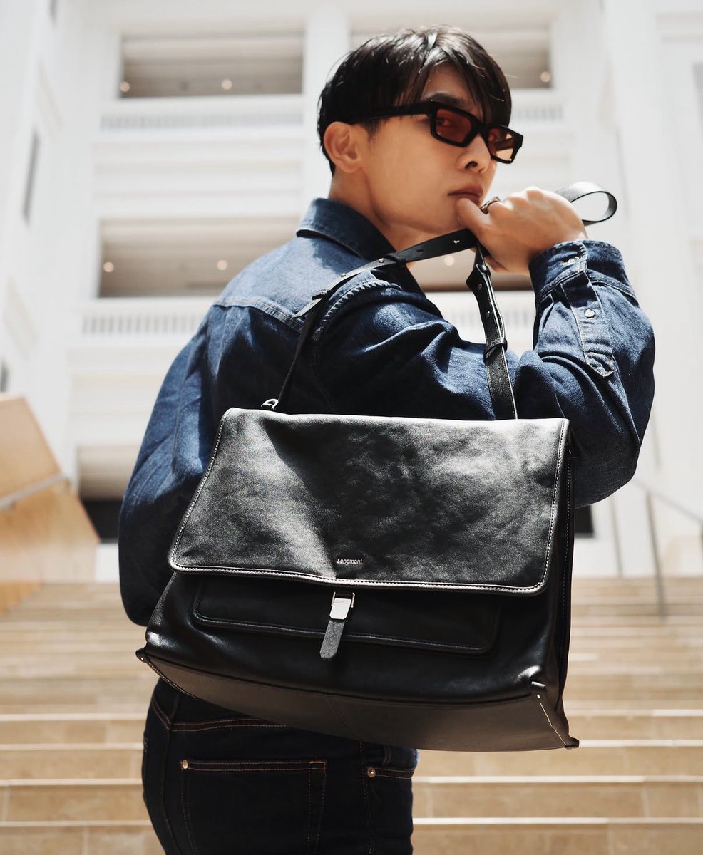 SolSkipperCo's tweet photo. A little Songmont, a lot of Mew. 🖤ไปชมลุคเต็ม ๆ กันได้ที่ IG เลยค่า✨

https://t.co/mbrIu0KKlW

@MSuppasit
#MewSuppasit
#มิวศุภศิษฏ์ https://t.co/xh1g3itlzu