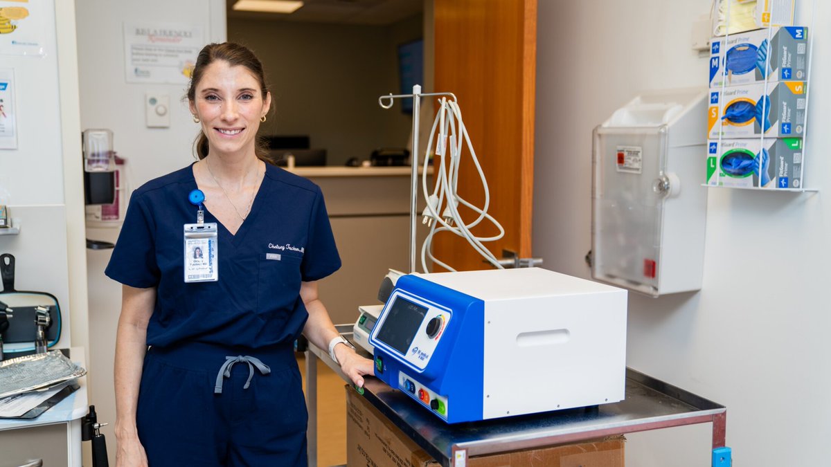 MUSChealth's tweet photo. For some patients with thyroid nodules, surgery isn’t the only option. MUSC Health now offers radiofrequency ablation, a minimally invasive treatment that can shrink certain nodules while preserving thyroid function.
https://t.co/sfrSXp081y

#ChangingWhatsPossible @muschollings https://t.co/kMld6oGrfo