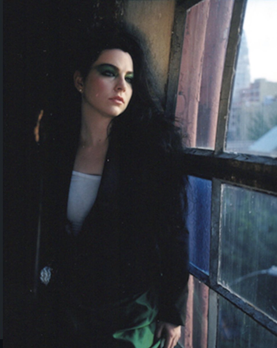 elizanescence's tweet photo. Im obsessed with these Amy pics she posted!! https://t.co/YvMNyciAkQ