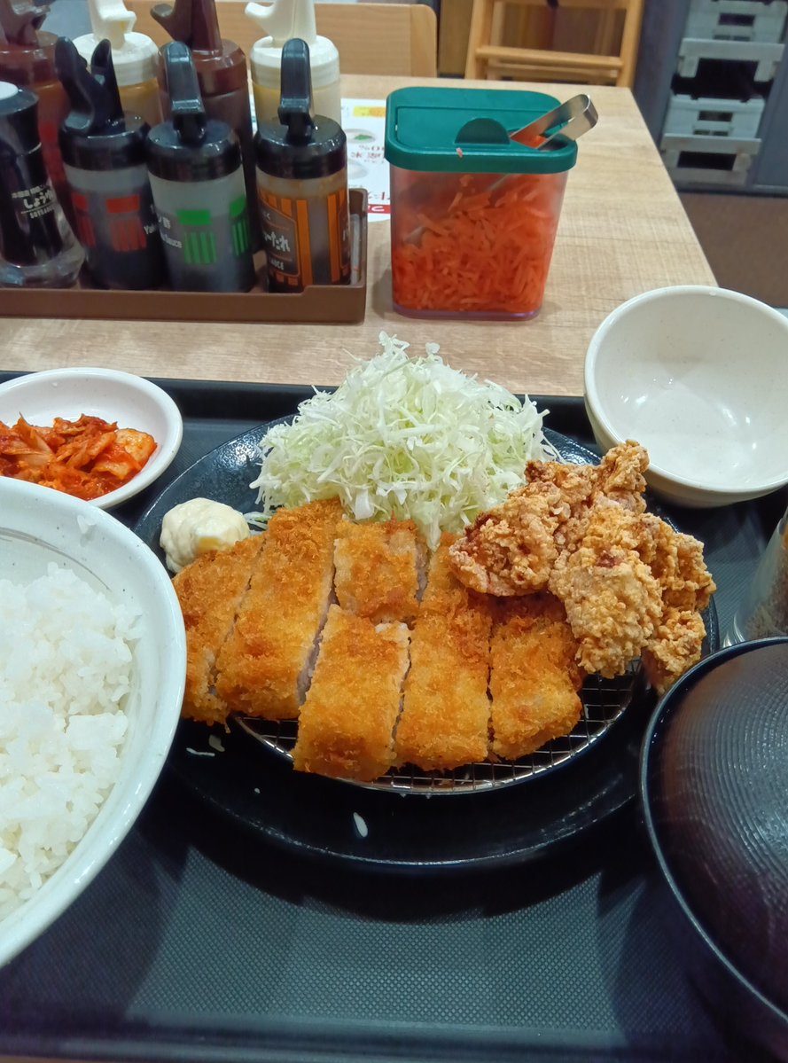 k_hello22322's tweet photo. 昨日はお休み
午前中に詰め物割れたので歯の治療
午後はインフルの予防接種

唐揚げはまぁまぁだった https://t.co/F0WqkKQorR