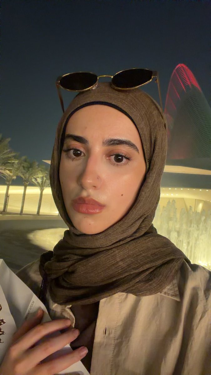 xuiib6's tweet photo. Me and my selfie angles https://t.co/sz69rhwxyS