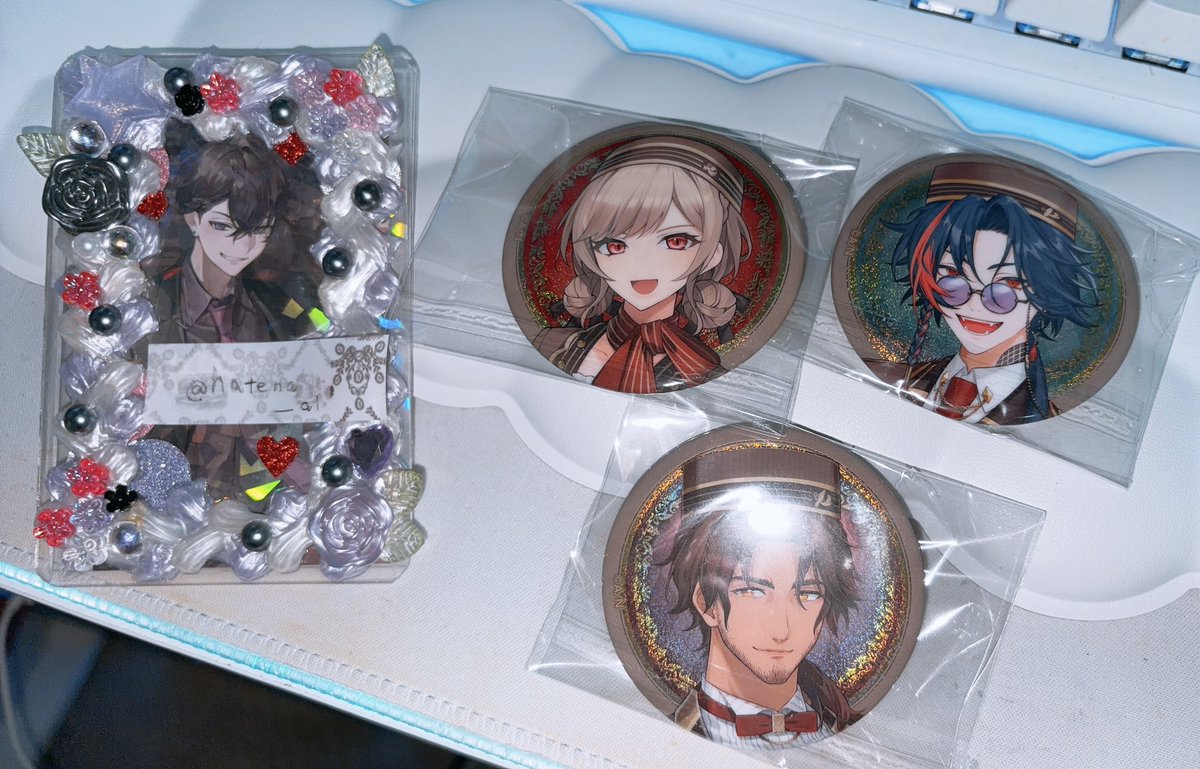 hatena___ai's tweet photo. にじさんじ 缶バッジ ビスケット 交換

譲：画像
求：画像印付けたもの

◎郵送での交換
◎お気軽にお声掛けください https://t.co/qr9RgboVVR