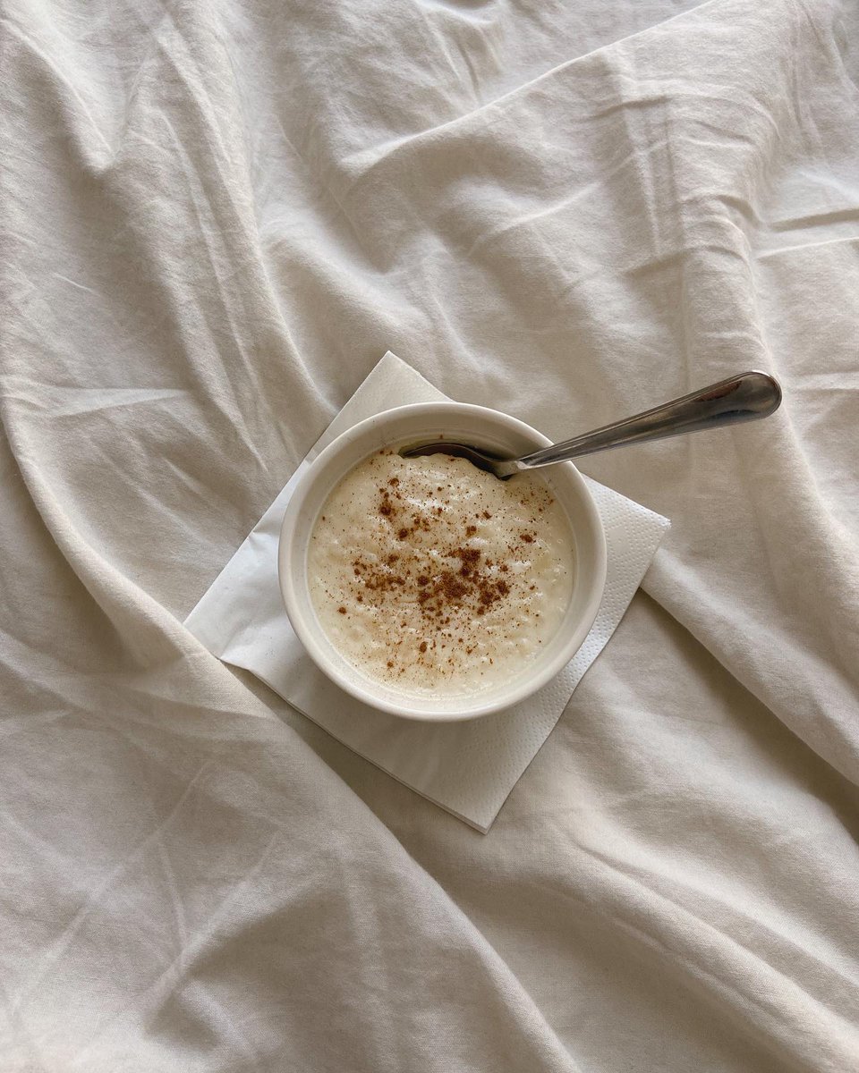 CarollTroeil's tweet photo. Sharing my family’s favorite Turkish rice pudding, a classic for Eid and visiting guests. Simmer 1L milk, ½ glass rice, and a pinch of salt until slightly thick. Add ½ glass sugar and 100ml cream. Cook gently until tender, stirring often. Chill https://t.co/1s9UuWB2a4