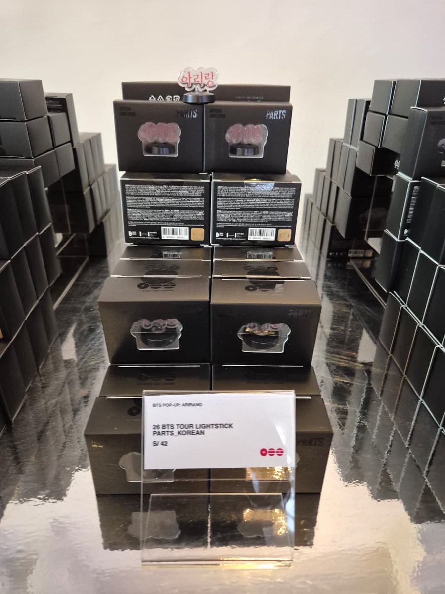 97milkjk's tweet photo. PRODUCTOS POP UP BTS - LIMA 🇵🇪 https://t.co/IcYExaQsu4