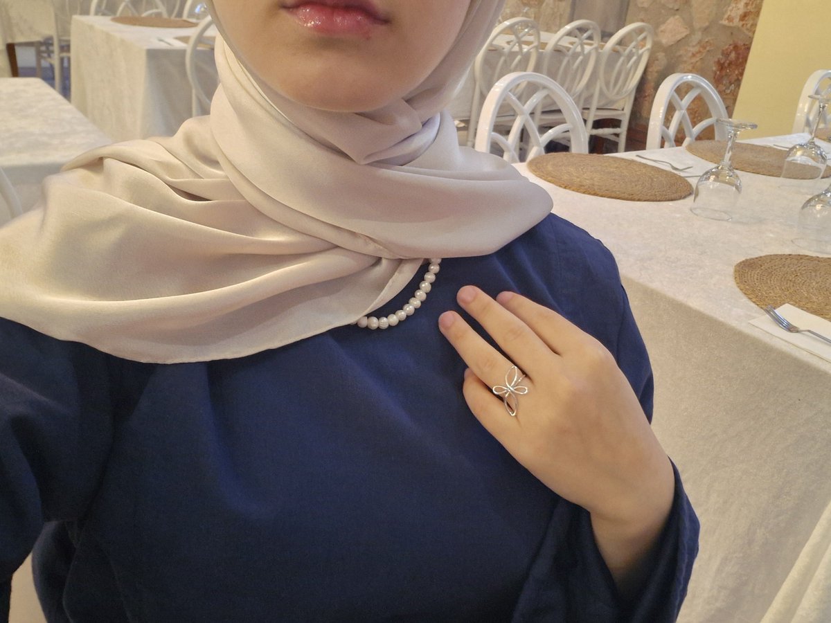 leyall0's tweet photo. Uçuklarımla nişana geldik https://t.co/F3gd7i3roT