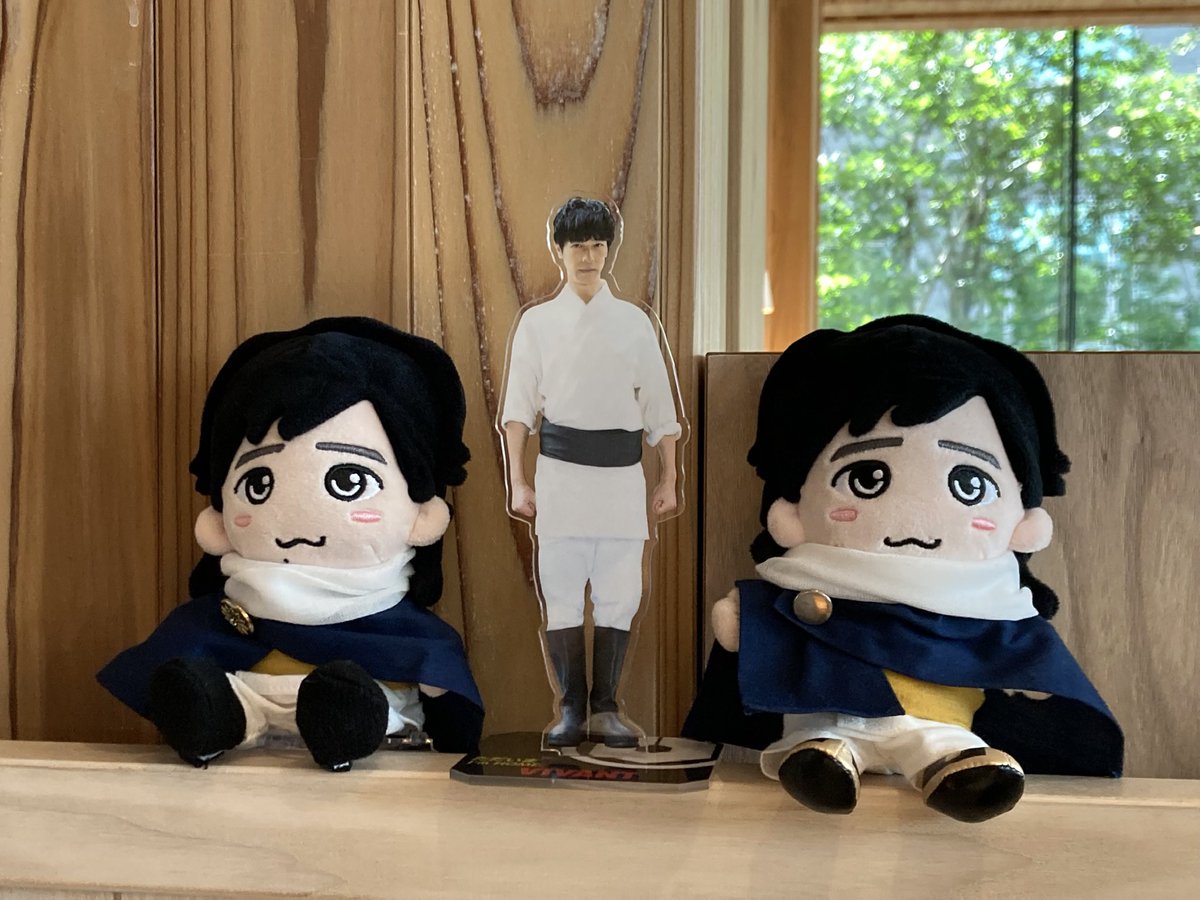natuko_yellow's tweet photo. そしてなんとお友達が「ノコルになれるよセット」をプレゼントしてくれました😭
自分ではお裁縫できないのでとっても嬉しい♡ありがとう♡両手にノコルの兄さんVer.とさとぴVer.と。
全員集合です(*ﾟ▽ﾟ)ﾉ

#VIVANT
#VIVANTイマーシブ https://t.co/Oyr20m6J8O