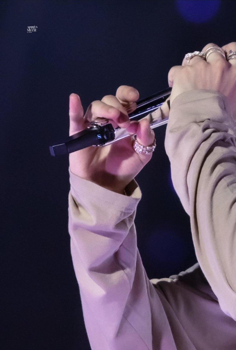 Kiogmeee's tweet photo. Oh ... 🥹
#jimin https://t.co/fmsUcZOHzj