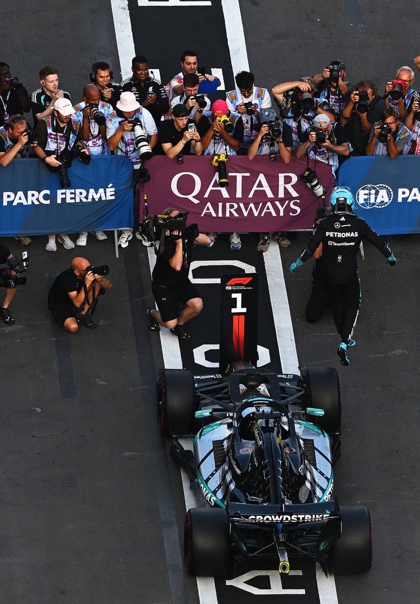 krisg7gr63's tweet photo. George Russell on Championship:

“I still keep believing and keep fighting until it’s no longer possible. But I don’t feel any pressure. I feel excitement every time I get in the car now, simply because I feel more confident in myself.”

OH I HAVE PRAYED FOR THIS DARLING!🩵🫶🥹😭👏
