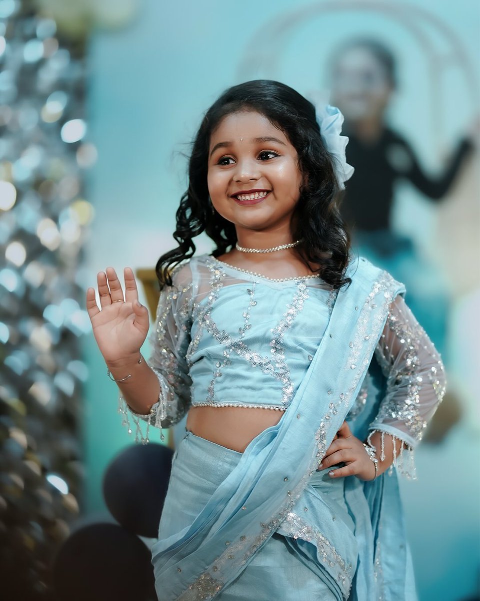 NatishaMatz3by's tweet photo. Birthday moments with Pranvi. https://t.co/R4RRXpp5F3