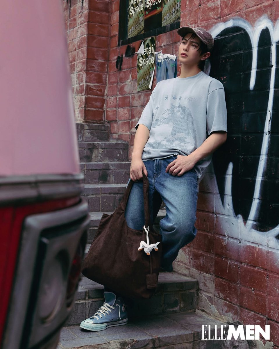 AyalaMaylan's tweet photo. William’s brilliant style—collaborating with new brands and leaving his mark of elegance and good taste. William in the ADVL Autumn/Winter 2026 collection for ELLE Men Thailand. Pure elegance. Williamjkp.
#Williamjkp
#ADVL #ADVLThailand #ElleMenThailand https://t.co/MA9ngWntgW