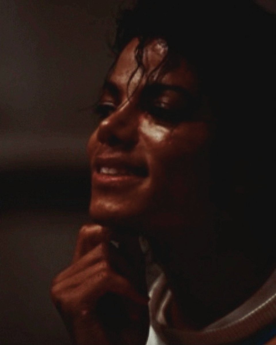 shamoaning_'s tweet photo. rares from captain eo set ♡ https://t.co/YH1azKN8hN