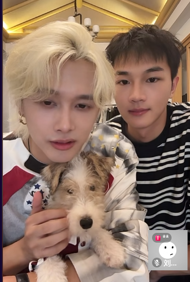 moonxzayi's tweet photo. i love my happy family :(
#WinterSunSpecialEP1
#WinterSunExtraEP1 https://t.co/DWvMQKVsPi