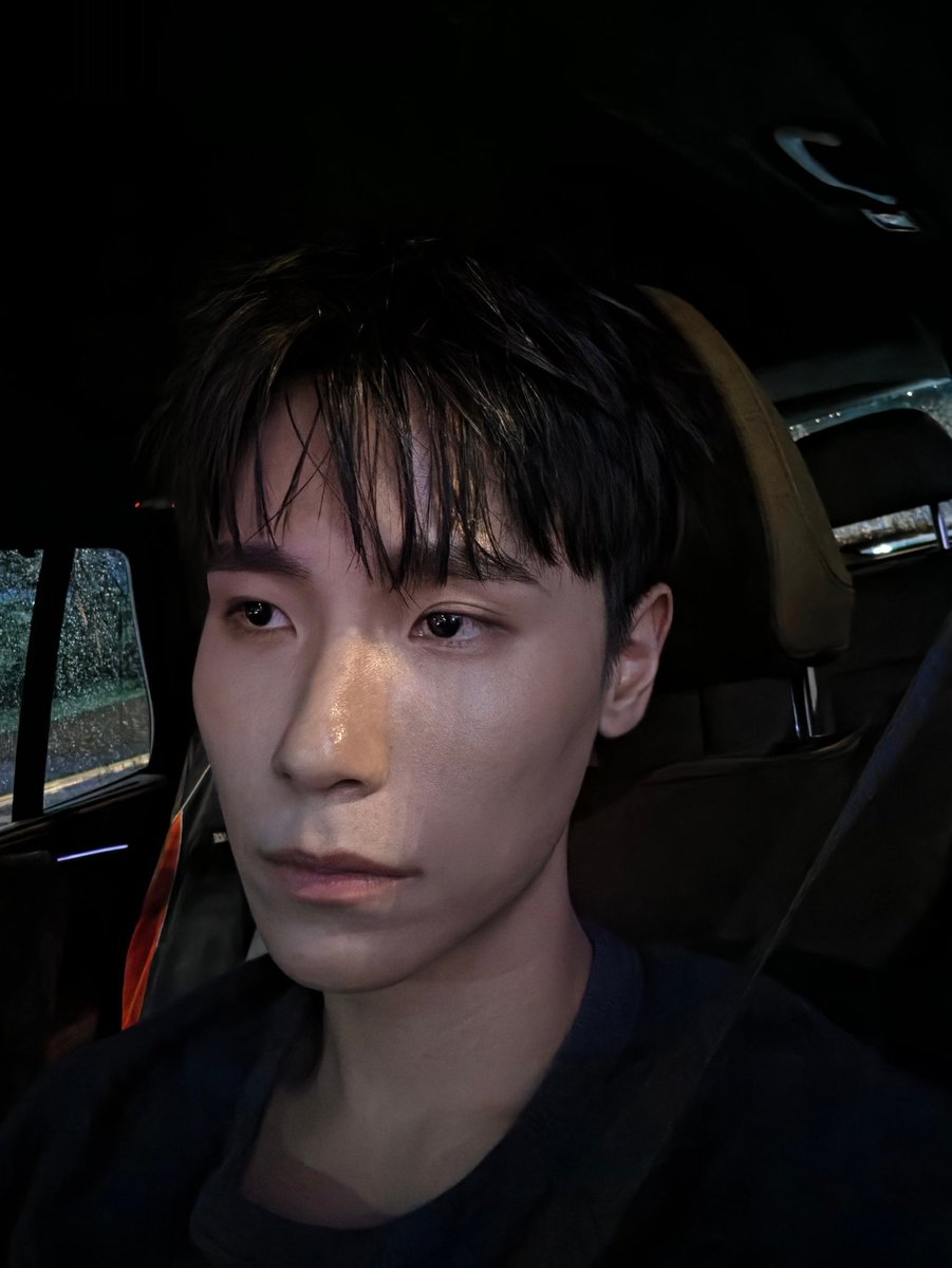 spdrjm's tweet photo. so not that we didnt know otherwise but this picture wasnt for us LMFAO 😭😭😭😭😭 https://t.co/80TxVpKJGN