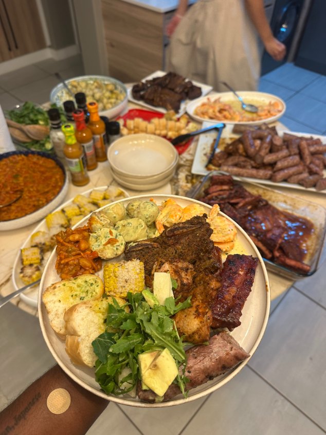 Mditshwer's tweet photo. REMOVE ONE THING FROM THIS TABLE https://t.co/73lEp2fmvI