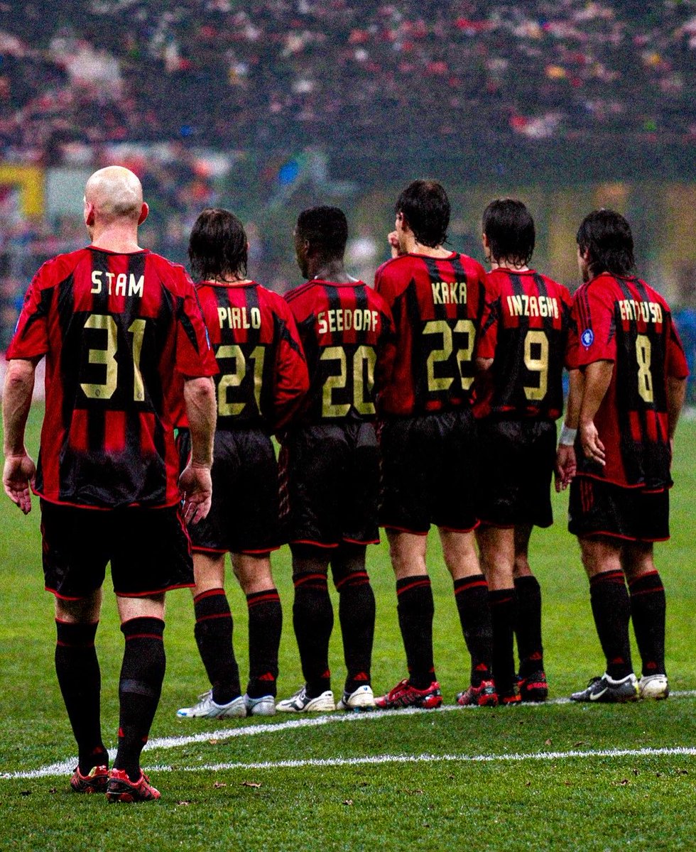 FootyTimeless's tweet photo. 🔙 AC Milan 🥶🔥 https://t.co/ufkV0UiifM