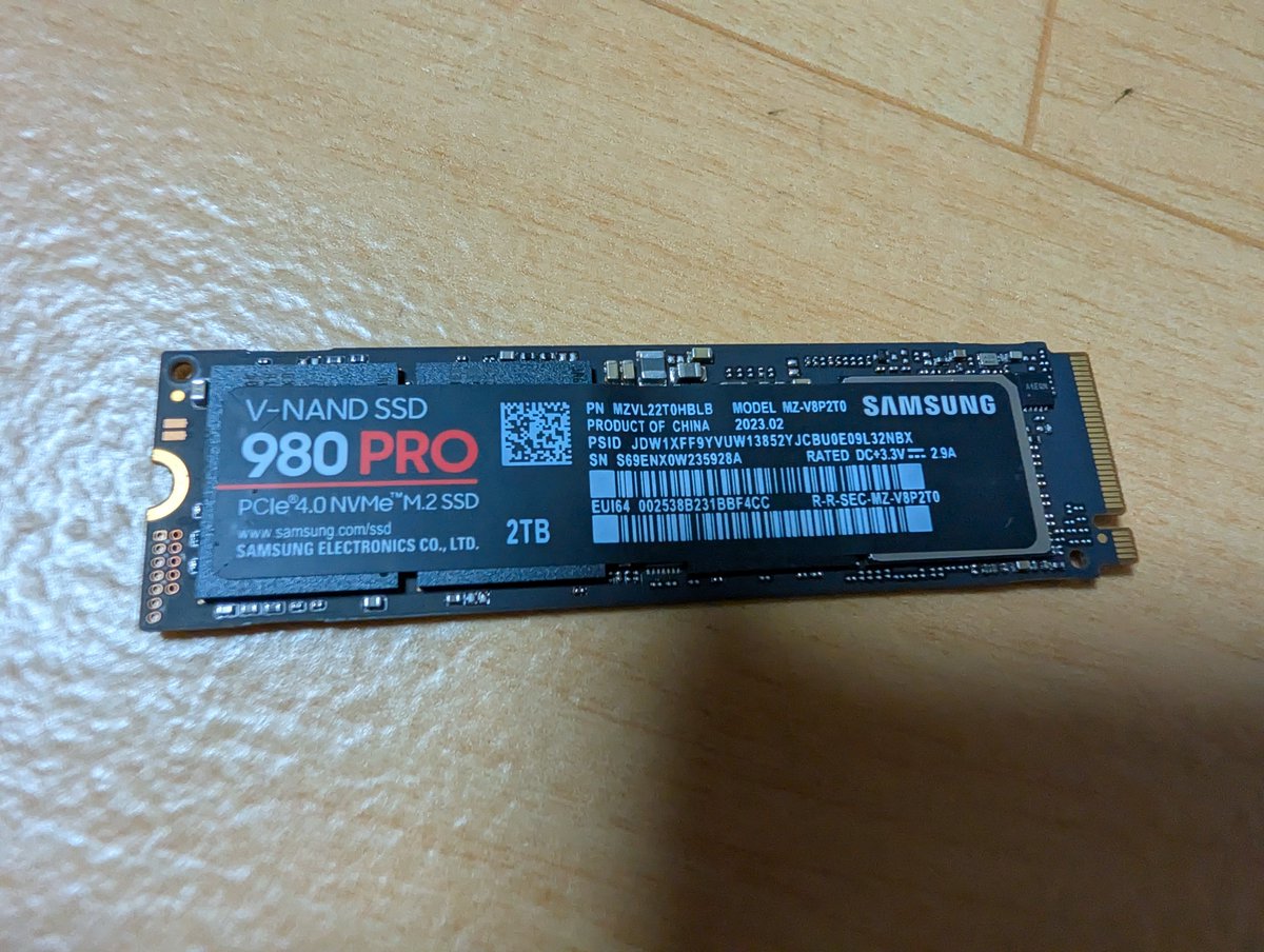 tonba23's tweet photo. 今日買ったもの
RYZEN X5900ジャンク 22000円
m.2 SSD 2TB 31900円
RX570 ジャンク 6000円
動くかな？ https://t.co/ZlwVDFLeKu