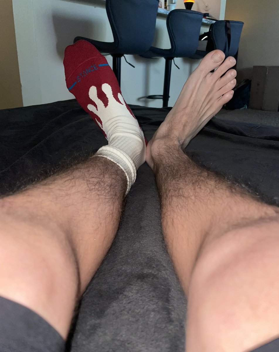 barefootblazee's tweet photo. dangerous combo 👀 https://t.co/zDmAeLjdB1