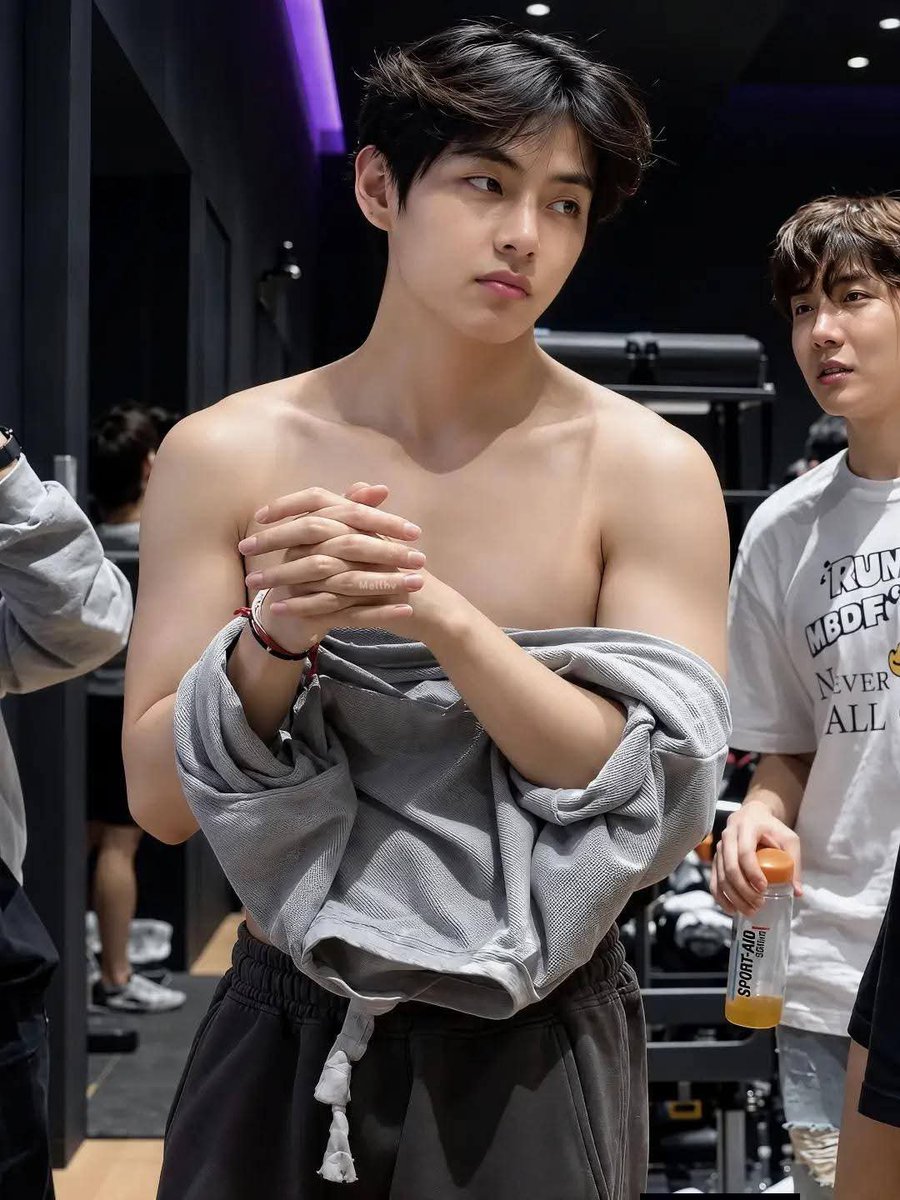 __BTS_V95's tweet photo. Trouble looks good on me. 😉 https://t.co/tctM4tTfVG