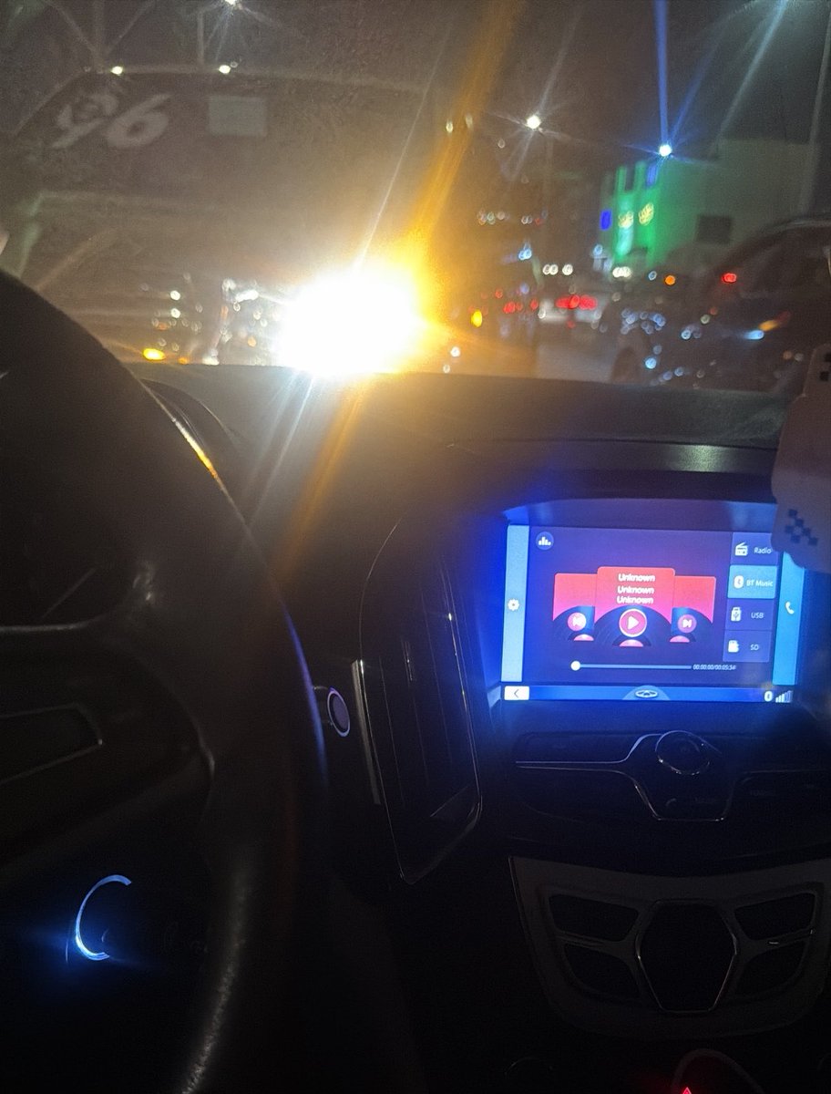 joharahf95's tweet photo. #اليوم_الوطني_٩٦ 
قدر الله وتعطلت سيارتي ب اليوم الوطني وكنت حرفياً في حاله م يعلم فيها الا ربي واخواني مو قادرين يوصلون لي وانا بنص الزحمه ، هنا تذكرت ترند   #اشوى_إننا_سعوديين الحمدالله صدق https://t.co/lrZqgLGZ93