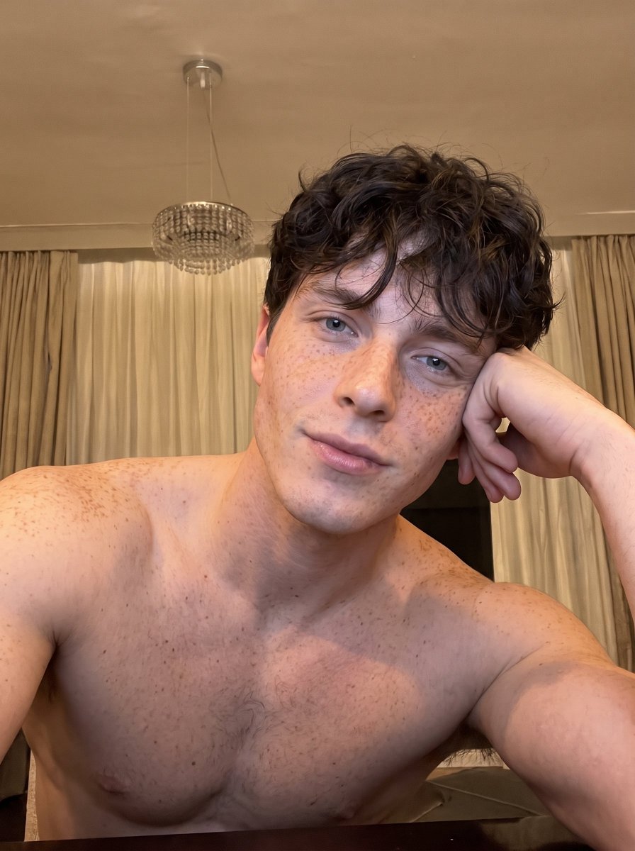 EthanCallo's tweet photo. be honest… would you actually come say hi to me? 👀 https://t.co/NbL492mN7Q