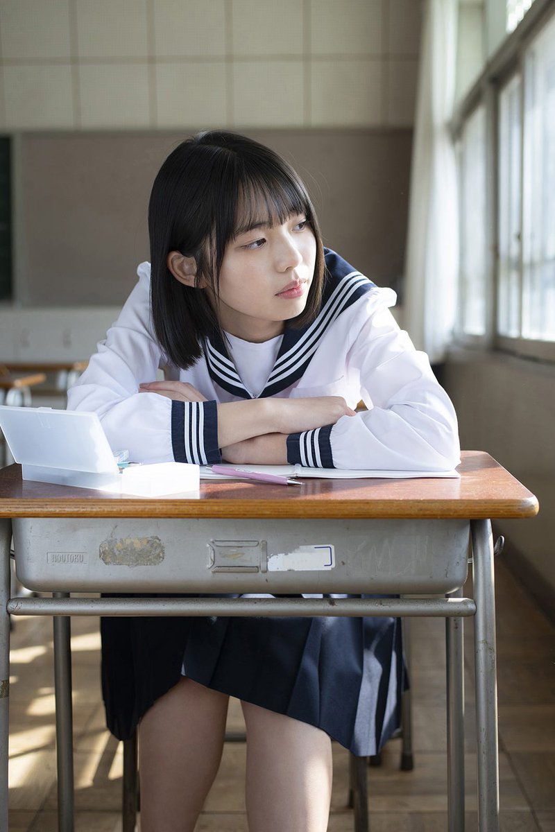 Stgi111's tweet photo. 菊地姫奈ちゃん後ろだったら授業全く集中できなさそう…汗😳 https://t.co/MmElCBpAui