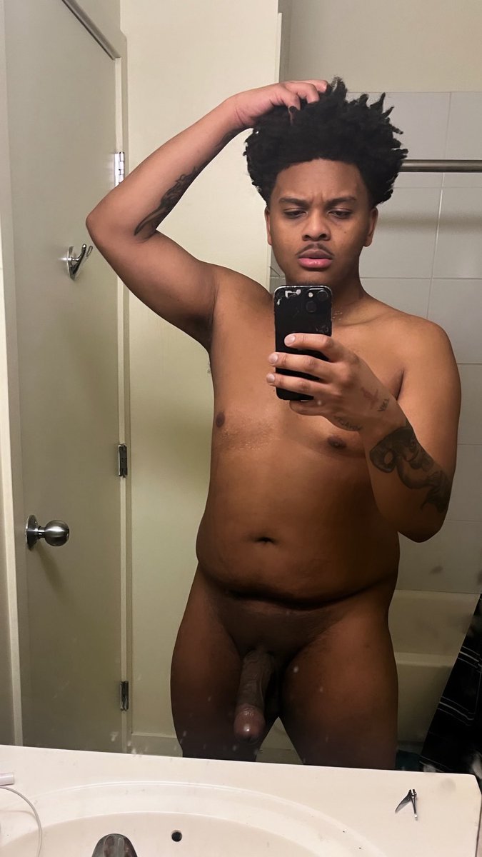LTHSOLALFRED's tweet photo. I’m The Chubby Weedman With The 9inch Girthy Curve 🍃🍆🪝 #ChicagoFreaks #Chicago #ChiFreaks https://t.co/gMdXR6lM4Q