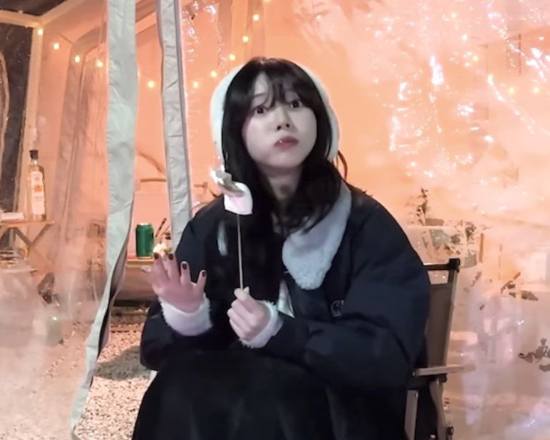 apawcalypseee's tweet photo. baby rina https://t.co/dGboLkvxxQ