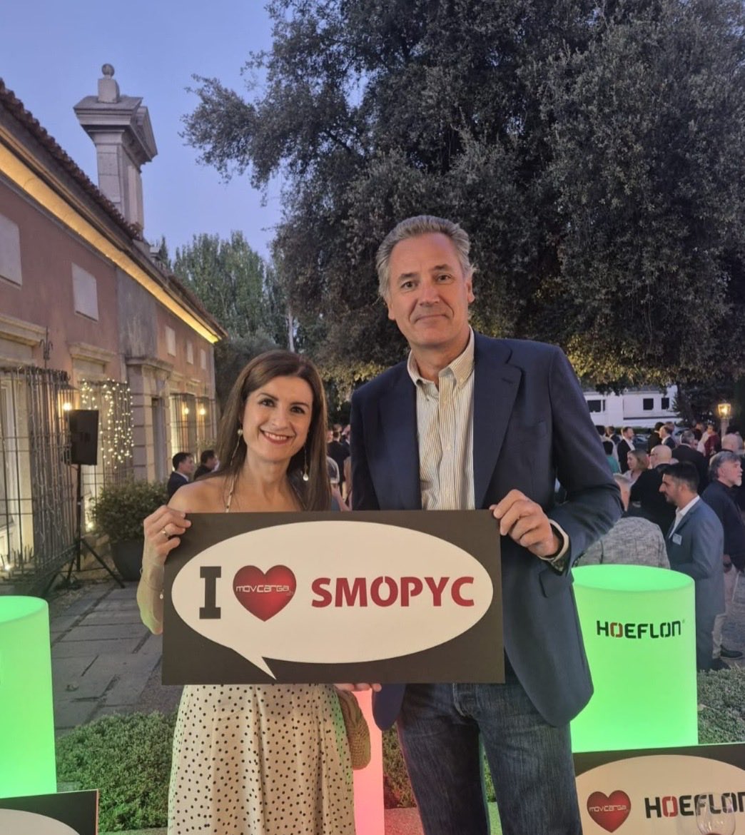 SMOPYC's tweet photo. SMOPYC estuvo ayer presente en los Premios MOVICARGA 2026 

La gala se celebró Madrid y reunió a las principales empresas, fabricantes y profesionales del sector de la elevación, las grúas y el transporte especial en una jornada dedicada al reconocimiento.

👏🏼 @movicarga_revista https://t.co/nVn8ESmOb5