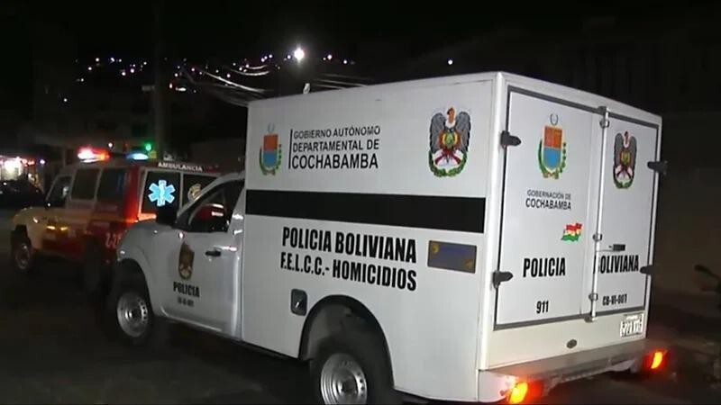 NotiBoliviaSeg's tweet photo. #NotiBolivia | Cochabamba: Delivery muere apuñalado tras una presunta pelea

Leer más en: https://t.co/6pPOToL0Iu

#Bolivia https://t.co/kHo3NElrc8
