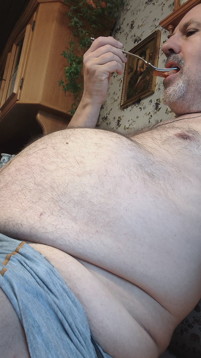 SchonhoffT1187's tweet photo. @AllFattenedUp Sexy fatty https://t.co/nGULu7hqN8