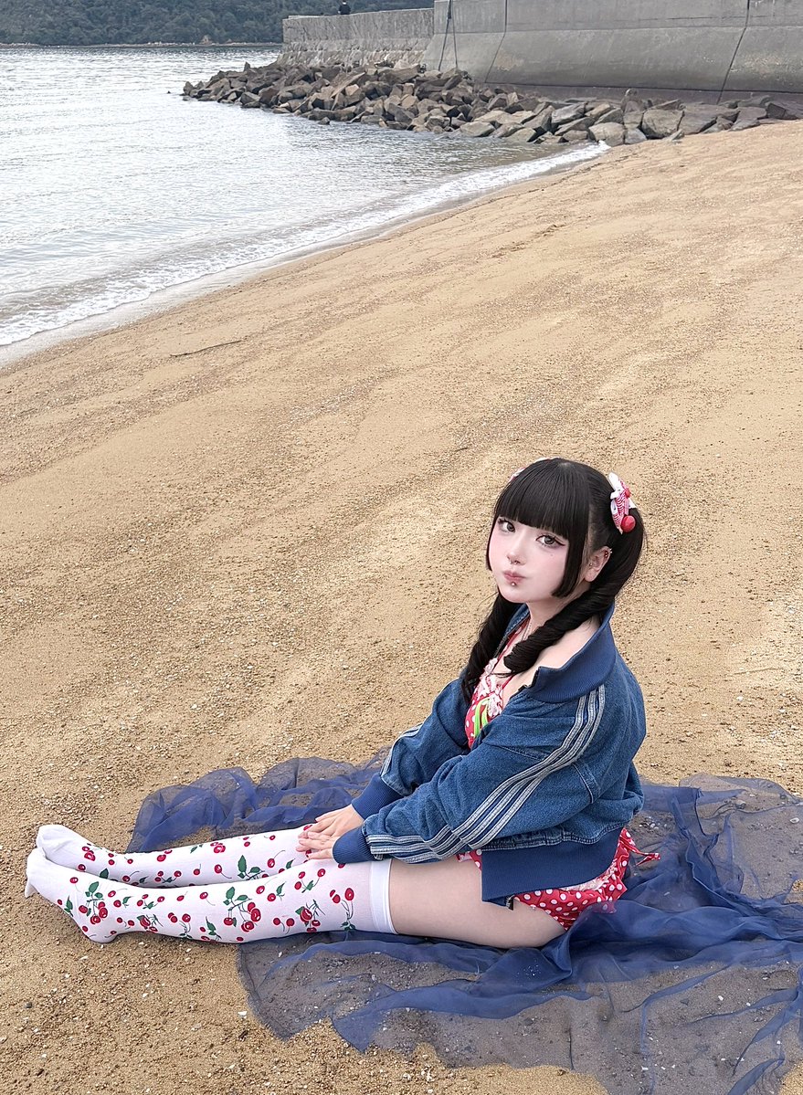 kr0nxQ's tweet photo. まだ夏を引きずっている https://t.co/LZlYW83bVt