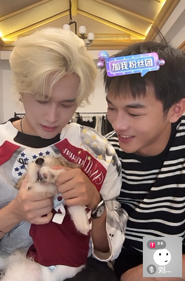 moonxzayi's tweet photo. i love my happy family :(
#WinterSunSpecialEP1
#WinterSunExtraEP1 https://t.co/DWvMQKVsPi