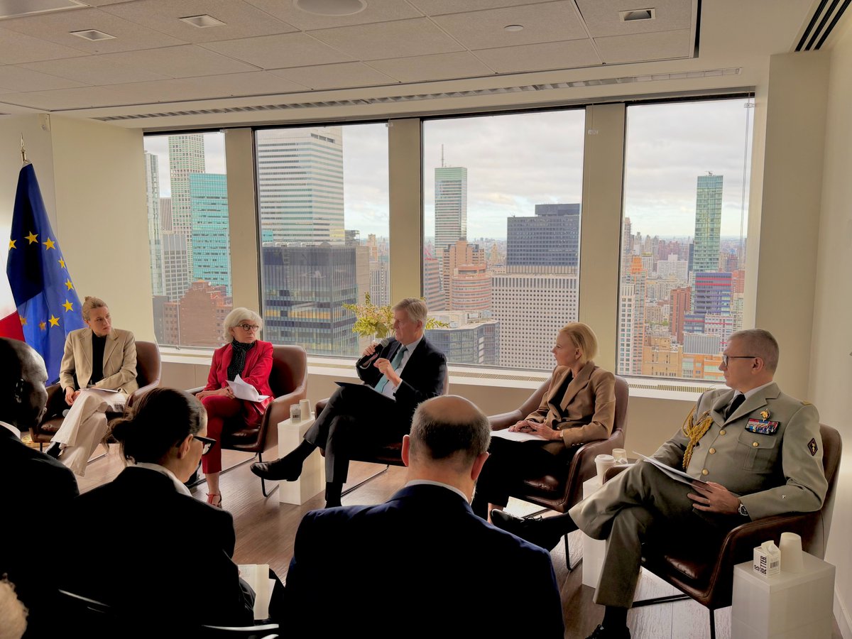 ObsDefClim's tweet photo. 📸✨Yesterday, the Defence and Climate Observatory hosted the event "Climate Cooperation in a Fragmented World: Advancing Peace, Security and Multilateral Action" at @franceonu in New York during the 81st @UN General Assembly High-Level Week and New York Climate Week. https://t.co/M8rt80gOkz