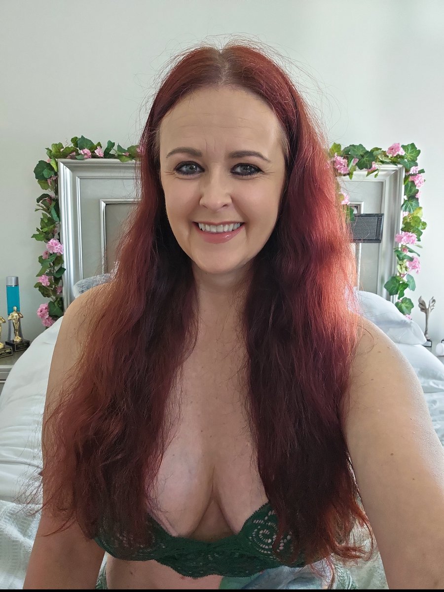 veronika_rosexx's tweet photo. Wir sehen uns in 20 min. Ich freu mich und hoffe ihr euch auch.

Ill see you all in 20 min. I missed you guys, I hope you missed me too!

https://t.co/juVxNbld2h https://t.co/UxAgzi90WH