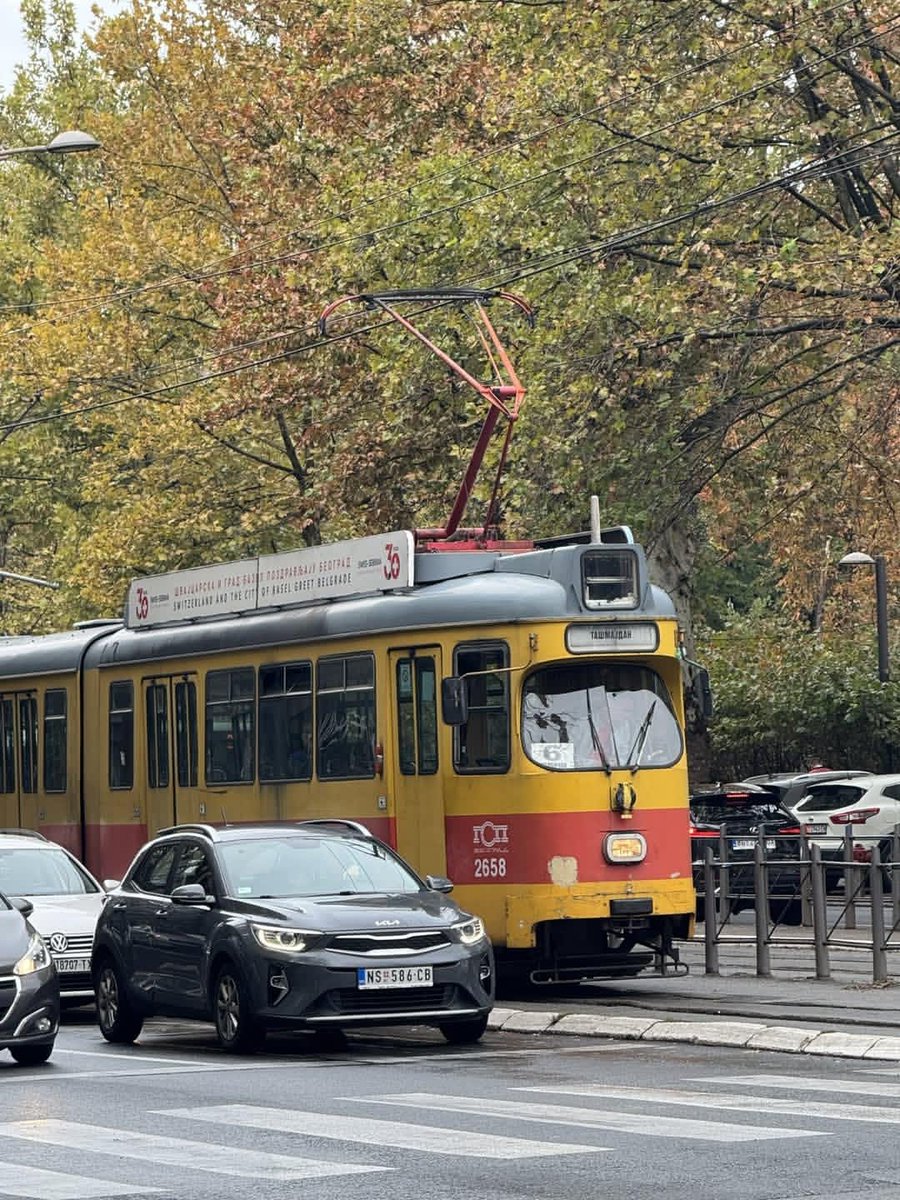 earthviewss1's tweet photo. Belgrade, Serbia 🇷🇸🍂 https://t.co/QFLJwQq8BT